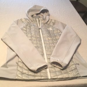 Northface thermoball hoodie
